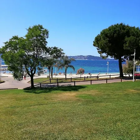 Place D'armes Studio 5' Train/ Port/ Stade/ 10' Plage Wifi * Toulon