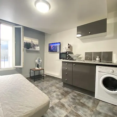 Place D'armes Studio 5' Train/ Port/ Stade/ 10' Plage Wifi Apartment Toulon
